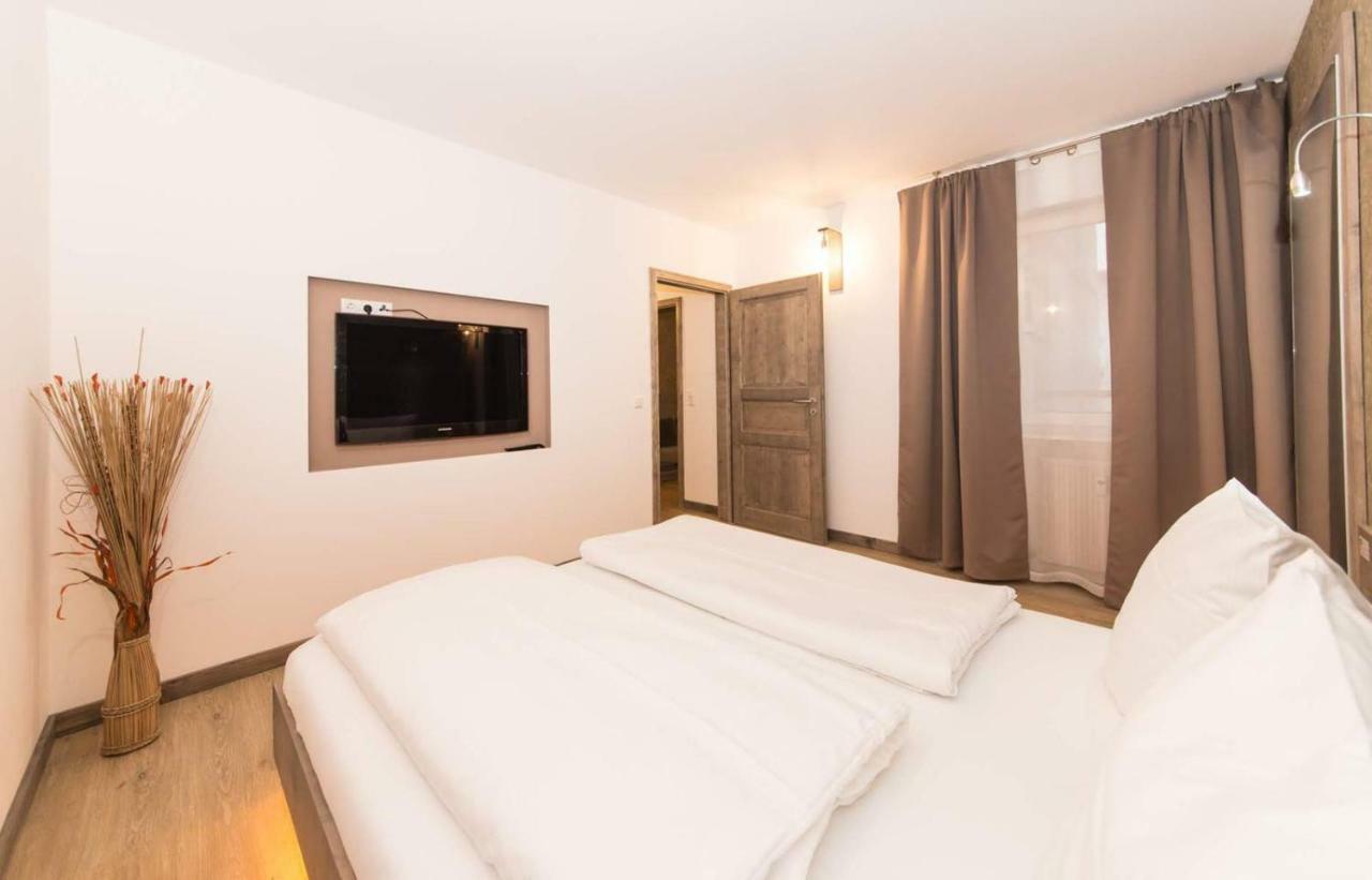 Apartment L-dom *